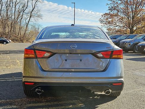 New 2025 Nissan Altima 2.5 SR image 5