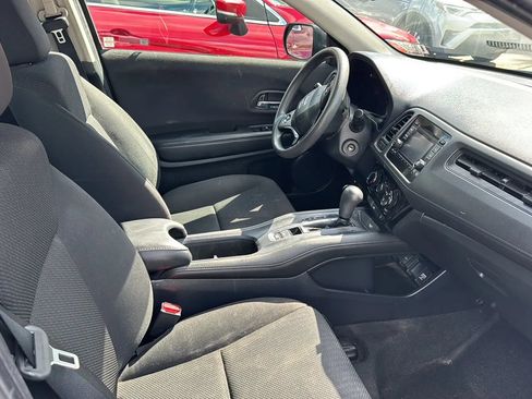 Used 2018 Honda HR-V LX image 5