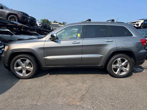 Used 2011 Jeep Grand Cherokee Overland Summit AWD/4WD image 2