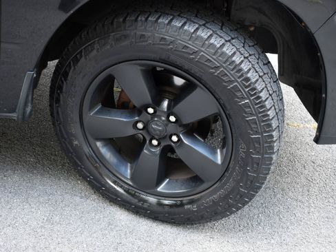 Used 2015 RAM 1500 Express w/ Black Ram 1500 Express Group RWD image 32