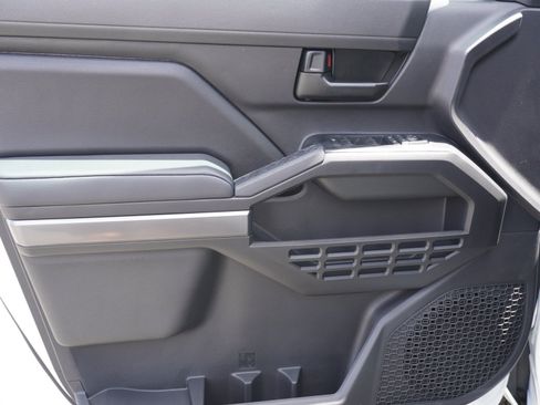 New 2026 Toyota Tacoma SR5 AWD/4WD image 19