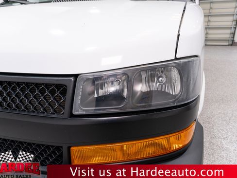 Used 2020 Chevrolet Express 2500 w/ Driver Convenience Package RWD image 8
