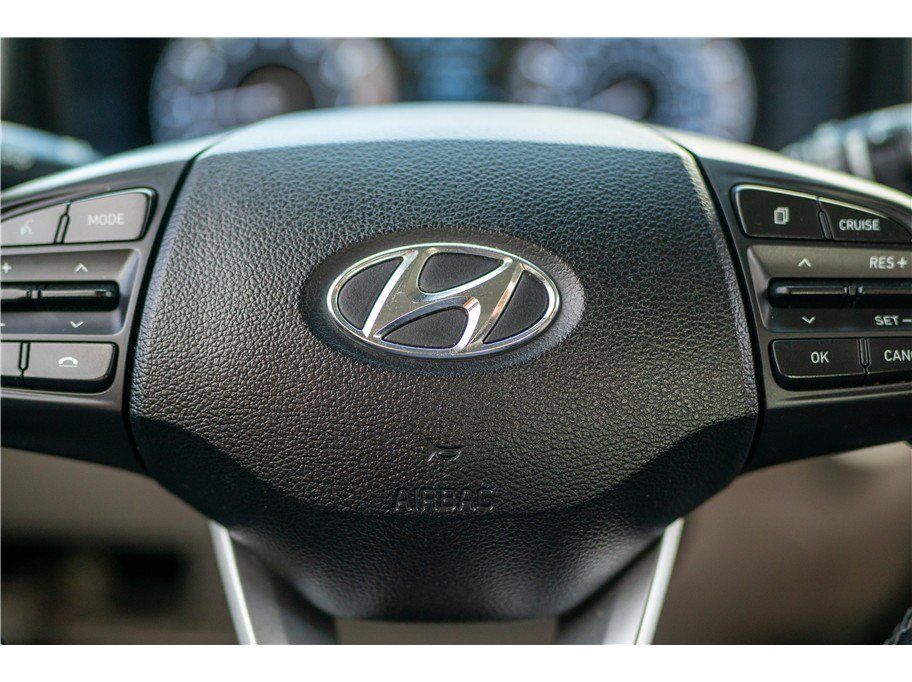 Used 2020 Hyundai Venue SEL w/ Convenience + Premium Package FWD image 36