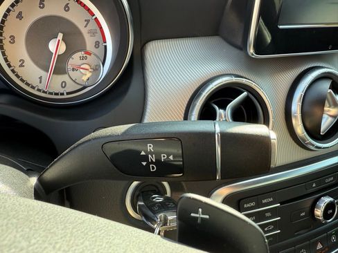 Used 2015 Mercedes-Benz CLA 250 image 17