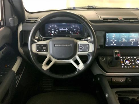 Used 2021 Land Rover Defender 110 image 5