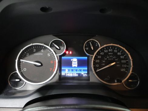 Used 2016 Toyota Tundra SR5 w/ SR5 Upgrade Package AWD/4WD image 38