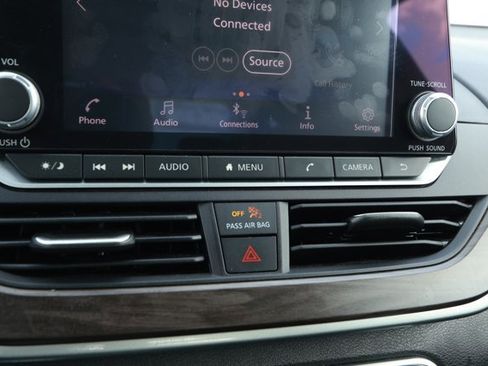 Used 2023 Nissan Altima 2.5 SV image 18