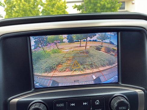 Used 2018 GMC Sierra 2500 Denali w/ Duramax Plus Package AWD/4WD image 33