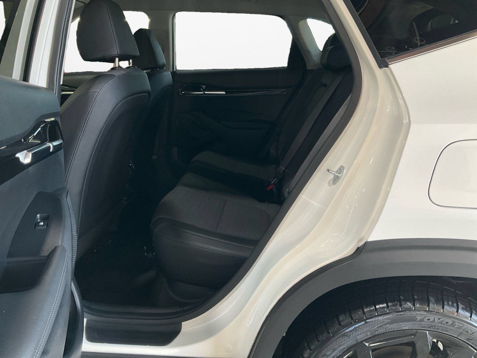 Used 2024 Kia Seltos X-Line AWD/4WD image 15