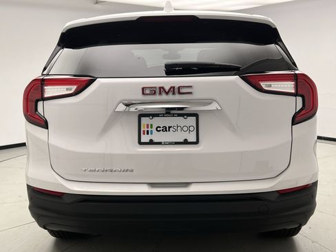 Used 2022 GMC Terrain SLE FWD image 3