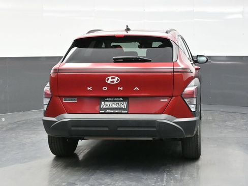 Used 2025 Hyundai Kona SEL AWD/4WD image 6
