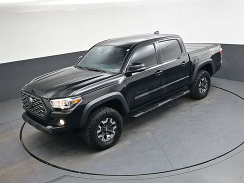Used 2023 Toyota Tacoma TRD Off-Road image 31