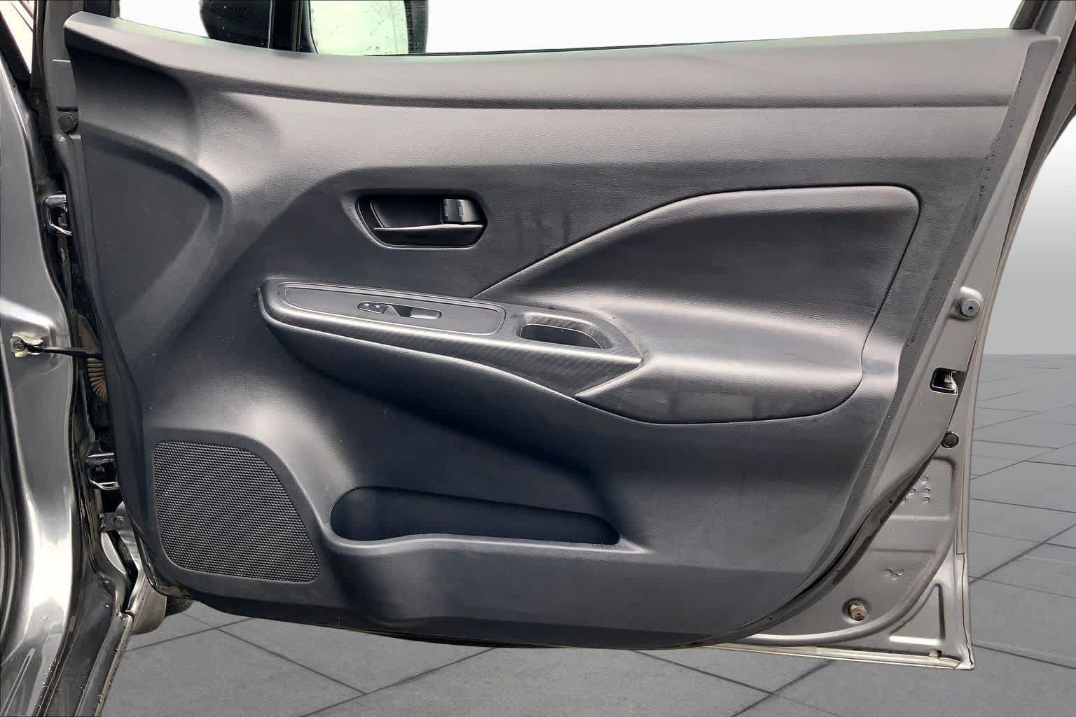 Used 2021 Nissan Versa S FWD image 23