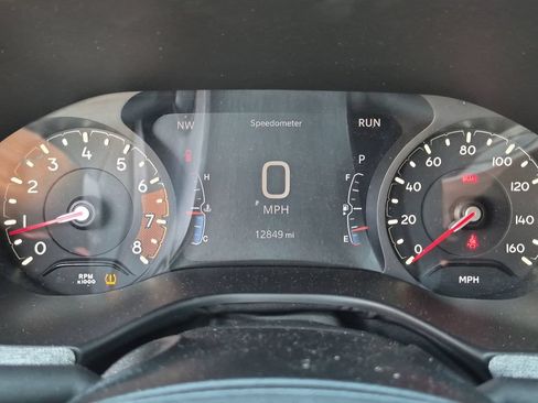 Used 2025 Jeep Compass Latitude AWD/4WD image 18