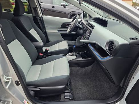 Used 2012 Toyota Prius C Three w/ Preferred Accessory Pkg #1 FWD image 10