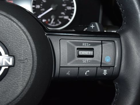Used 2023 Nissan Rogue SL AWD/4WD image 10