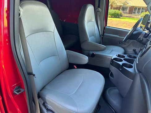 Used 2008 Ford E-350 and Econoline 350 Super Duty RWD image 13