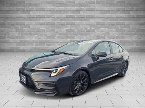 Used 2023 Toyota Corolla XSE image 3