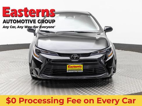 Used 2024 Toyota Corolla LE FWD image 2
