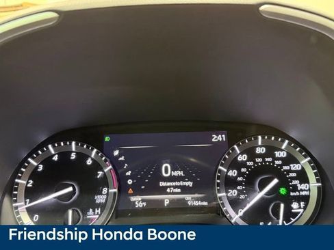 Used 2020 Toyota Highlander XLE AWD/4WD image 23