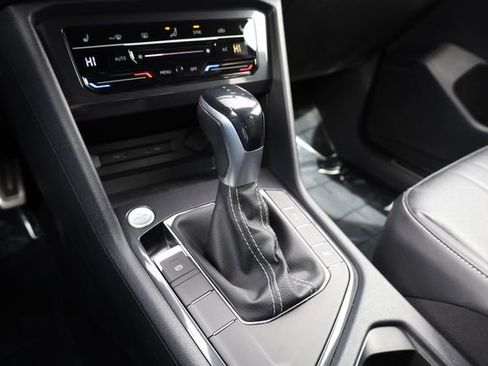 Used 2022 Volkswagen Tiguan SE R-Line FWD image 24