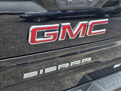 Used 2024 GMC Sierra 1500 AT4 w/ Technology Package AWD/4WD image 50