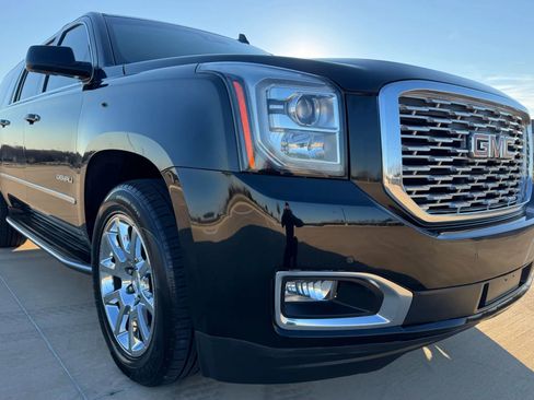 Used 2018 GMC Yukon XL Denali w/ Open Road Package image 12