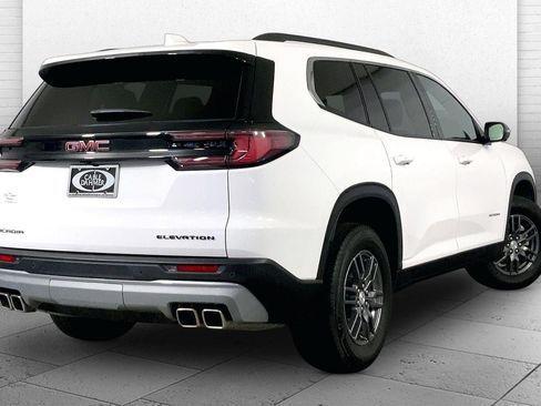 Used 2025 GMC Acadia Elevation FWD image 14