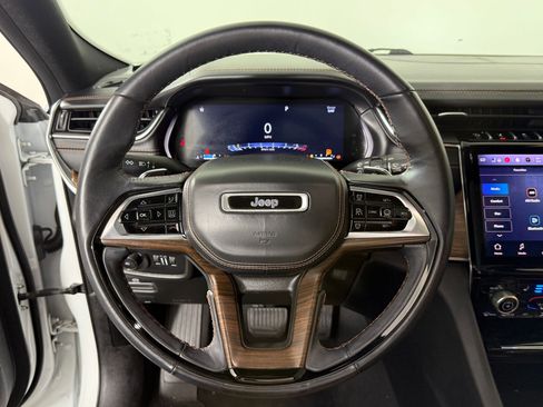Used 2023 Jeep Grand Cherokee Summit w/ Luxury Tech Group V RWD image 17