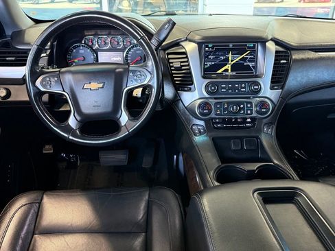 Used 2019 Chevrolet Suburban LT image 32
