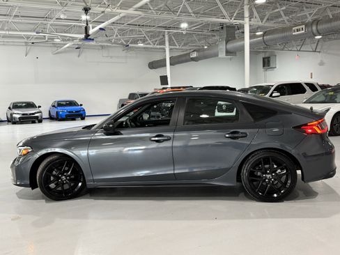 Used 2025 Honda Civic Sport image 16