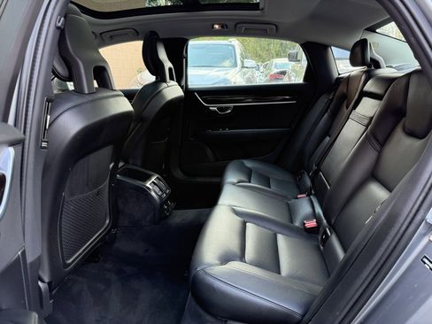 Used 2018 Volvo S90 T5 Momentum image 14