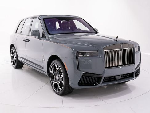 New 2027 Rolls-Royce Cullinan Black Badge AWD/4WD image 7