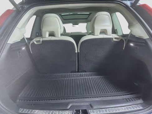 Used 2025 Volvo XC90 B5 Core w/ Protection Package Premier AWD/4WD image 27