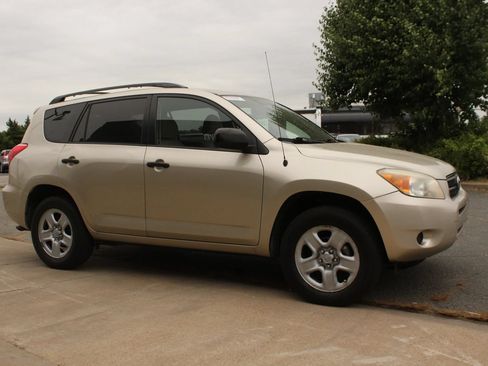 Used 2008 Toyota RAV4 4WD image 9