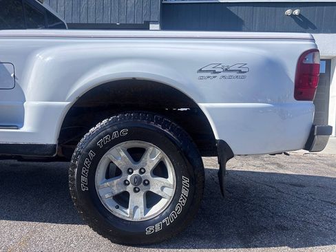 Used 2002 Ford Ranger 4x4 SuperCab image 12