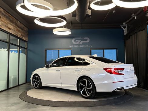 Used 2018 Honda Accord Sport image 5
