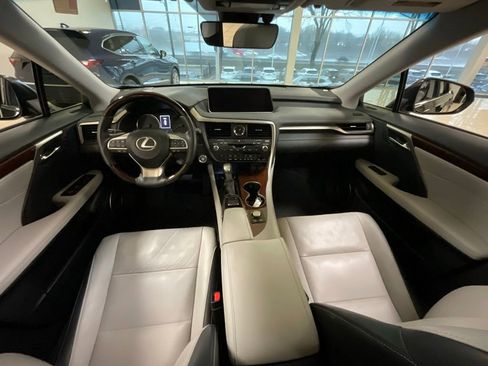 Used 2019 Lexus RX 350L Premium w/ Premium Package image 9