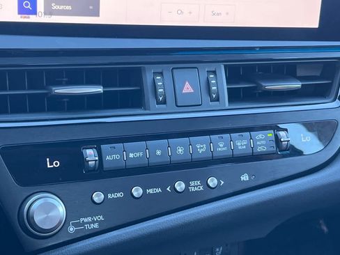 Certified 2024 Lexus ES 350 w/ Premium Package FWD image 21