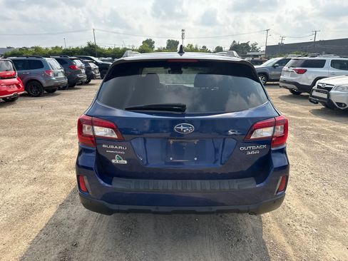 Used 2017 Subaru Outback 3.6R Touring AWD/4WD image 13