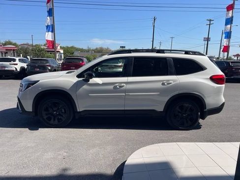 Used 2025 Subaru Ascent Onyx Edition AWD/4WD image 4