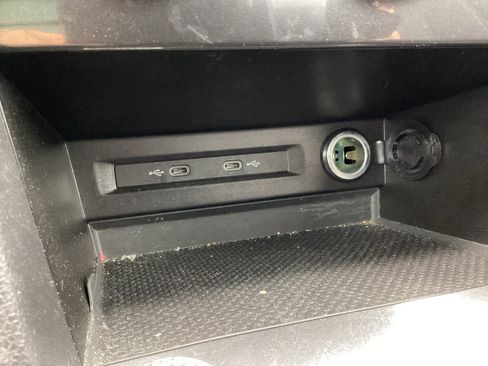 Used 2022 Volkswagen Tiguan S w/ Driver Assistance Package FWD image 20