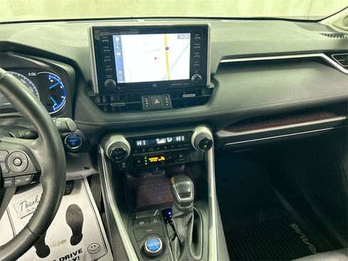 Used 2021 Toyota RAV4 Limited image 19
