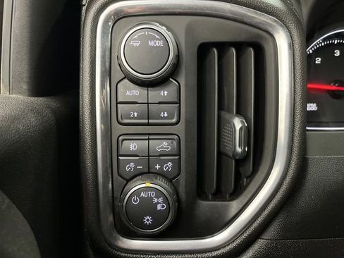 Used 2022 Chevrolet Silverado 2500 LT w/ Convenience Package image 24