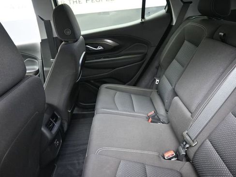 Used 2023 GMC Terrain SLE w/ Driver Convenience Package image 22