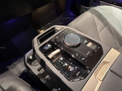 Used 2026 BMW iX xDrive60 w/ Premium Package image 15