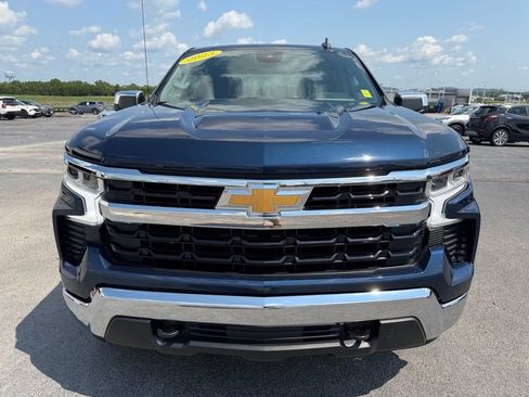 Used 2023 Chevrolet Silverado 1500 LT AWD/4WD image 35