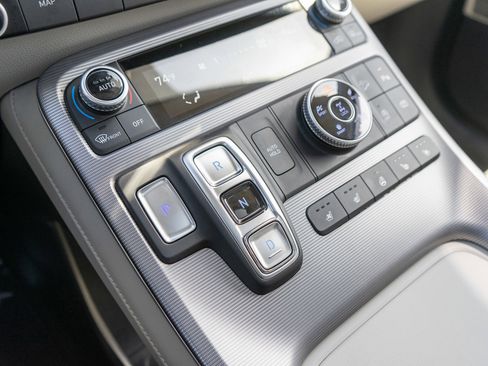 Used 2023 Hyundai Palisade Calligraphy image 18