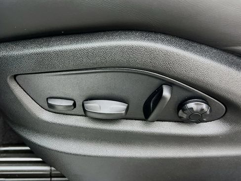 New 2026 Porsche Cayenne Coupe AWD/4WD image 22