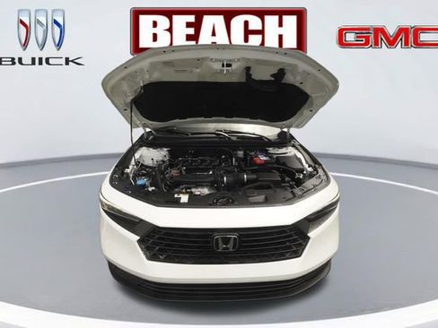 Used 2025 Honda Accord SE image 9